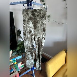 Lululemon Align diamond dye starlight smoked spruce Leggings with pockets!!